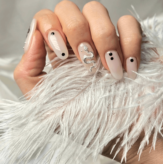 추천 콕 예약 전시 이미지