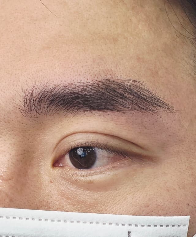 맨즈눈썹